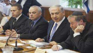 الخلاف الحكومي في إسرائيل يبلغ ذروته.. تبادل اتهامات وانتقادات