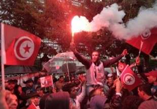 أنصار المرزوقي ينظمون مسيرة وسط العاصمة لإحياء الذكرى الرابعة للثورة التونسية