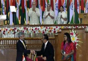 بنگلہ دیش اور ہندوستان کے  تاریخی معاہدے پر دستخط
