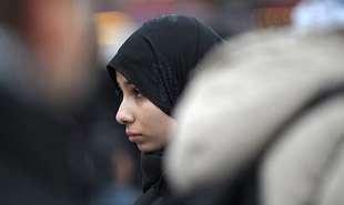 ضرب و شتم زن تازه مسلمان در هلند
