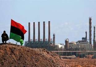 تسلط داعش بر یک شهر نفتی لیبی/ انفجار مهیب مخزن نفت در بندر السدره