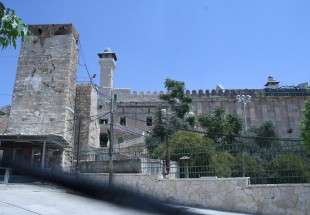 Zionist settlers desecrate Ibrahimi Mosque in WB