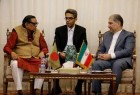 وزیر السیاحة البنغلادشي یدعو لتوسیع العلاقات مع ایران