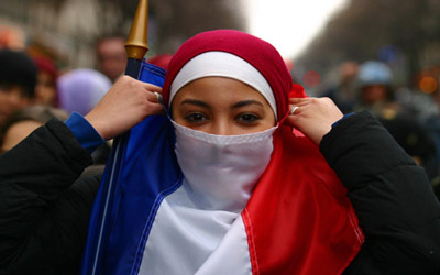 فرانسه در پی ارائه نسخه اسلام فرانسوی است
