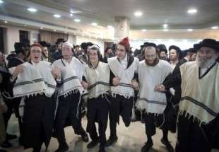 الإعلام الصهيوني: وفد من حركة "حباد" اليهودية احتفل بعيد "الحانوكاه" في البحرين