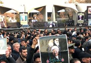 La cérémonie de funérailles de l’ex-président iranien est débutée à Téhéran
