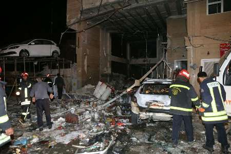 انفجار في احد المراكز التجارية في شيراز يخلف العديد من الجرحى
