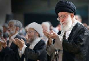 صلاة عيد الفطر بامامة قائد الثورة الإسلامية في طهران