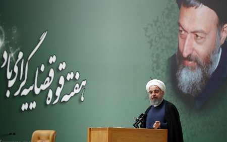 روحاني: نسعى من اجل السلام والاستقرار في المنطقة وسحب الذريعة من العدو