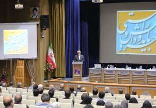 ظريف : ايران تستمد شرعيتها وامنها من الشعب