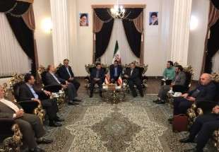وزير الداخلية العراقي يصل الى مدينة مشهد