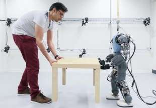 Engineers make robot walking like human
