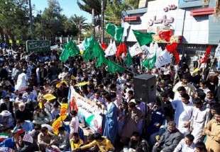 راهپیمایی 13 آبان در تهران برگزار شد/شمخانی: ملت ایران رکورد دار ذلیل‌سازی آمریکایی‌هاست