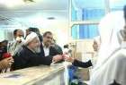 الرئيس روحاني يتفقد جرحى الزلزال بمستشفيات كرمانشاه