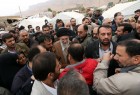 قائد الثورة يتفقد قرية سنية من قرى  المتضررة في حادث الزلزال