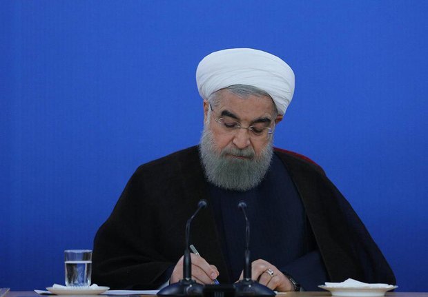 روحاني يهنئ الرئيس اللبناني بمناسبة اليوم الوطني لبلاده