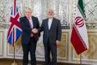 جونسون من طهران: بريطانيا ملتزمة بالتنفيذ الكامل للاتفاق النووي