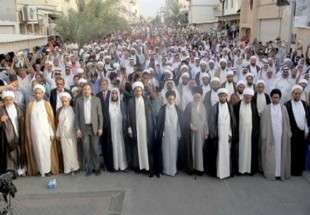 البحرين: أكثر من 120 عالم دين يرفضون التطبيع مع العدو الاسرائيلي ويدينون زيارة الوفد البحريني للكيان الغاصب