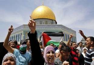 ادامه تظاهرات‌‌ها در فلسطین برای پنجمین روز/به آتش کشیدن پرچم‌های آمریکا و اسرائیل توسط مسلمانان اندونزی