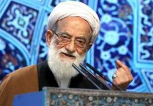 خطيب جمعة طهران: اميركا تبيع الاسلحة لدول المنطقة للتعويض عن خسائرها السياسية