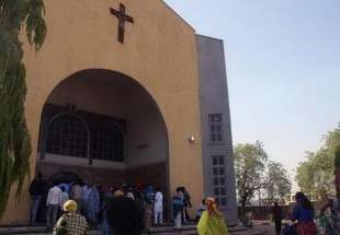 ​حضور مسلمانان نیجریه در کلیساها برای تبریک میلاد مسیح(ع)