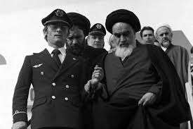 احياء ذكرى ورود الامام الخميني (ره) إلى إيران