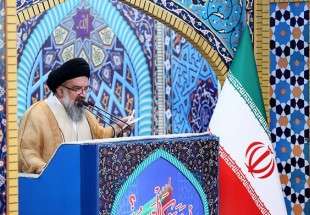 آمریکا به دنبال کاهش قدرت موشکی ایران برای جلب رضایت رژیم صهیونیستی است/ وحدت و یکدلی؛ نعمت خدا به بندگان