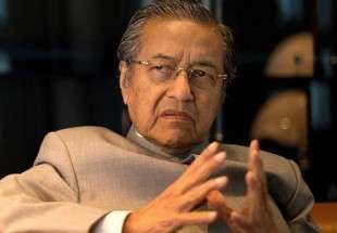 Malaysia’s Mahathir raises ‘remote takeover’ theory in MH370 mystery