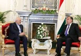 ظريف يبحث مع الرئيس الطاجيكي بشان العلاقات الثنائية والقضايا الاقليمية والدولية