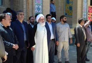 نمازگزاران در استان کرمانشاه اقدام رژیم صهیونیستی را در انتقال پایتخت به قدس شریف محکوم کردند