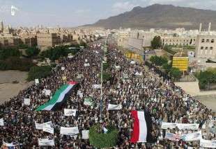 یمنی ها در حمایت از قدس علیه آمریکا راهپیمایی کردند