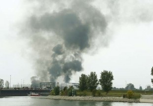 حريق ضخم في مصنع لـ"بي أم دبليو" يعطل حركة القطارات في مدينتين ألمانيتين