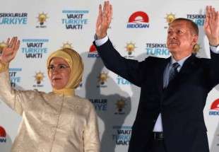 En Turquie, Erdogan revendique sa victoire à l