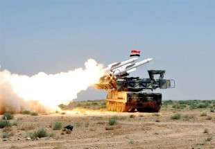 حمله جنگنده های رژیم صهیونیستی به قنیطره سوریه/ مقابله پدافند هوایی ارتش سوریه با تجاوز جدید صهیونیست‌ها