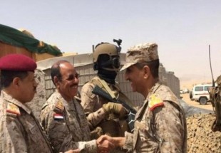 استهداف موكب نائب الرئيس اليمني المستقيل ومقتل الملحق العسكري لحكومة هادي المستقيل