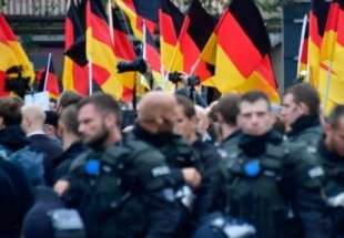 18 جريحا في صدامات خلال تظاهرات بين مؤيدين ومعارضين للهجرة في المانيا