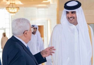 سفير قطر ينقل رسالة من تميم إلى عباس