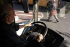 راننده اتوبوسی که از مسافران با اسامی خاص کرایه نمی‌گیرد/نامت را بگو و به‌سلامت!