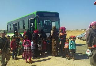 عودة عشرات العائلات إلى أرياف حماه وإدلب عبر ممر أبو الضهور