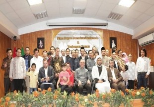 Indonesian envoy hails Iran’s religious academy