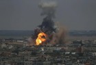 طائرة "إسرائيلية" تستهدف متظاهرين قرب حدود غزة