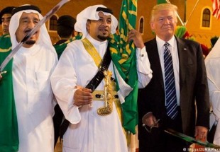 «ترامپ»از رقص شمشیر با شاه سعودی تا تهدید با همان شمشیر