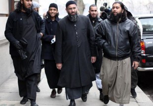 بريطانيا تطلق سراح مجند الدواعش الذي جند500  بريطاني التحقوا بداعش