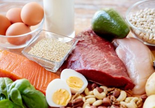 7 علامات تعني أنك لا تتناول كمية كافية من البروتين