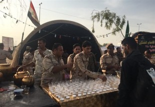 ​تقدیر زائران ایرانی از خدمت‌رسانی ارتش عراق به زوار اربعین