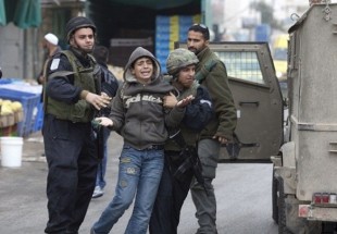 العدو الصهيوني يعتقل 4 فلسطينيين بينهم طفل‎