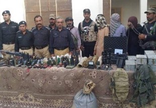 الامن الباكستاني يعتقل 4 عناصر من زمرة "جيش العدل" الارهابية + صور