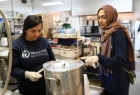 ​کمک داوطلبان مسلمان به نیازمندان دیترویت آمریکا