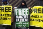 تجمع اعتراضی به بازداشت خبرنگار مسلمان آمریکایی مقابل دفتر حفاظت منافع آمریکا برگزار شد+ بیانیه پایانی
