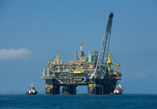 ايران لن تنتظر الشركات الاجنبية لتطوير صناعة النفط في بحر قزوين